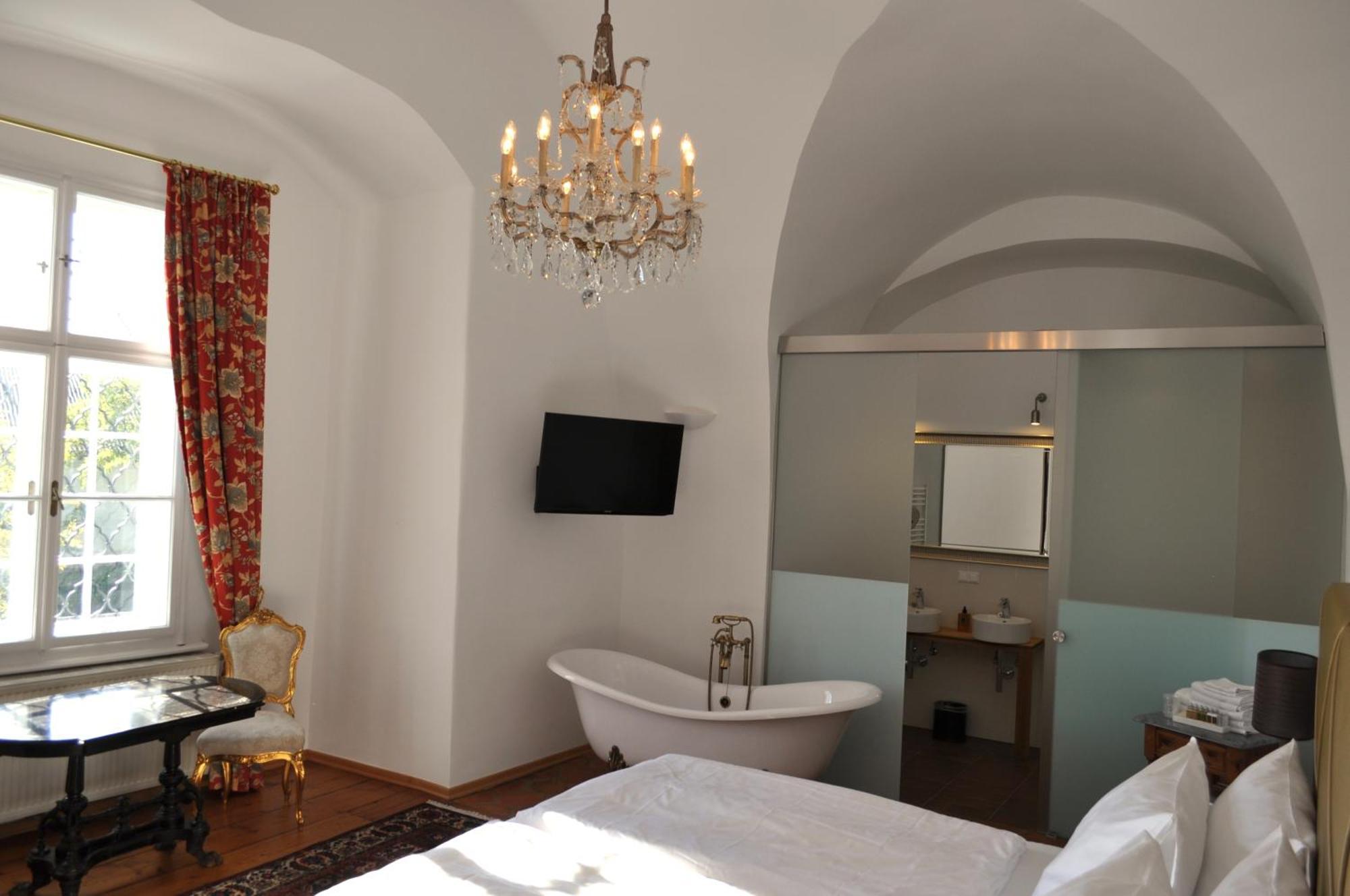 Schlosshotel Майльберг Экстерьер фото