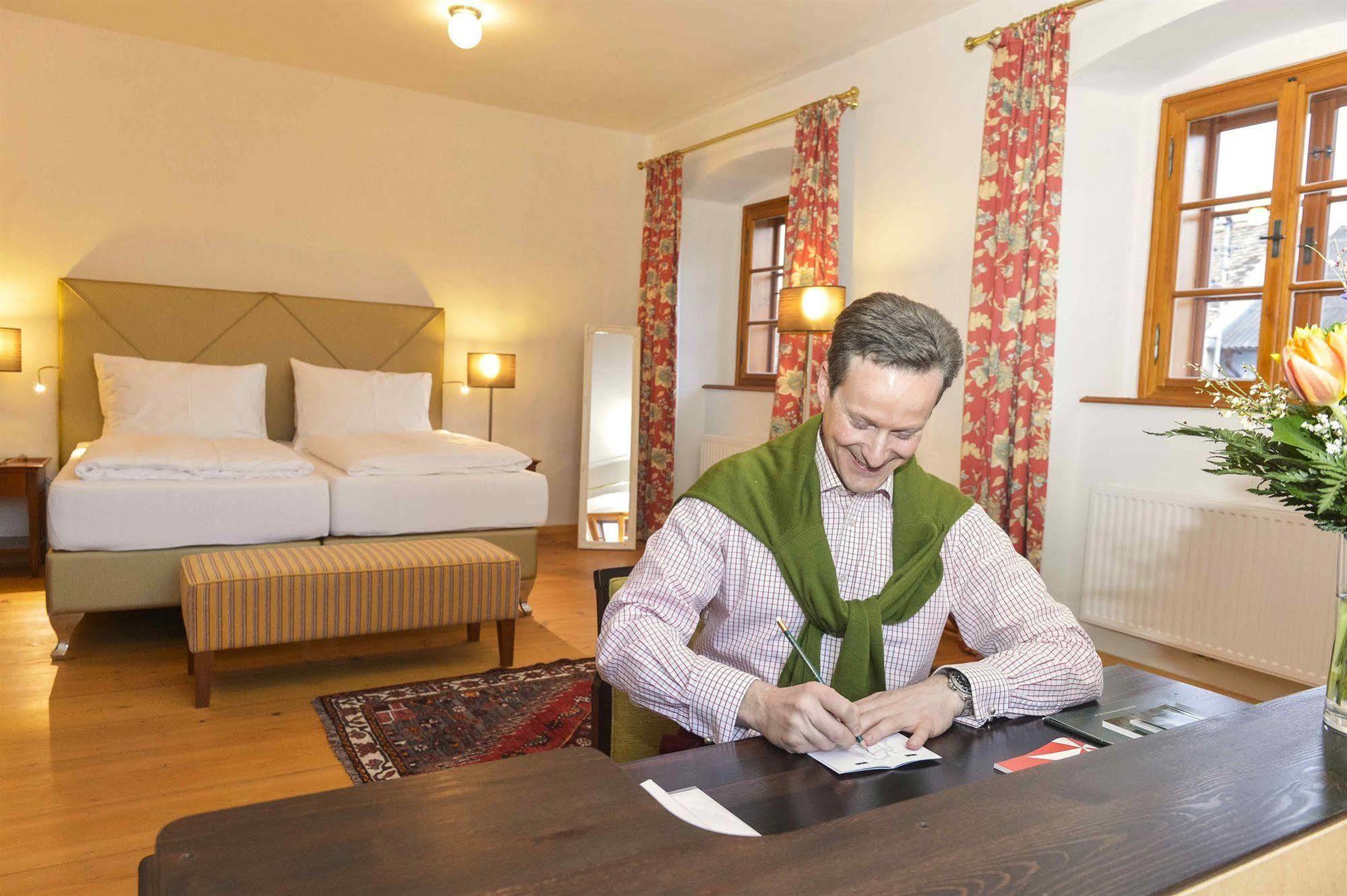 Schlosshotel Майльберг Экстерьер фото