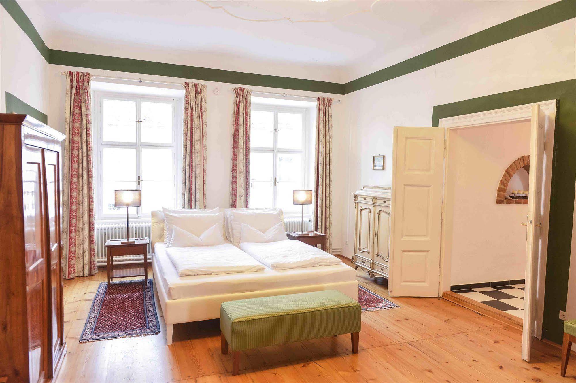 Schlosshotel Майльберг Экстерьер фото