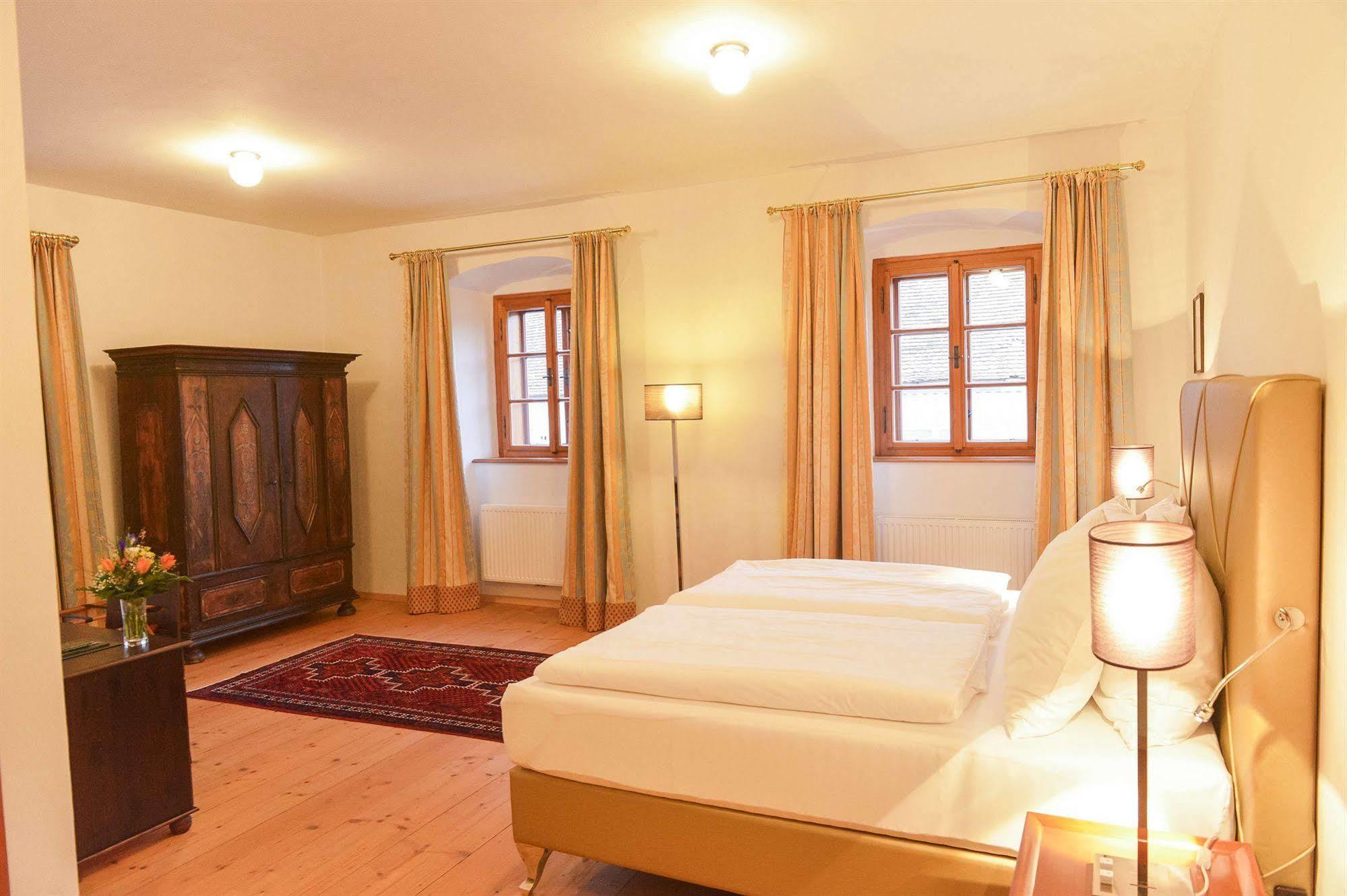 Schlosshotel Майльберг Экстерьер фото